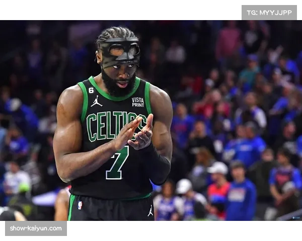 杰伦-布朗开发组织能力 绿军进攻发起点更丰富 杰伦-布朗开发组织能力 绿军进攻发起点更丰富